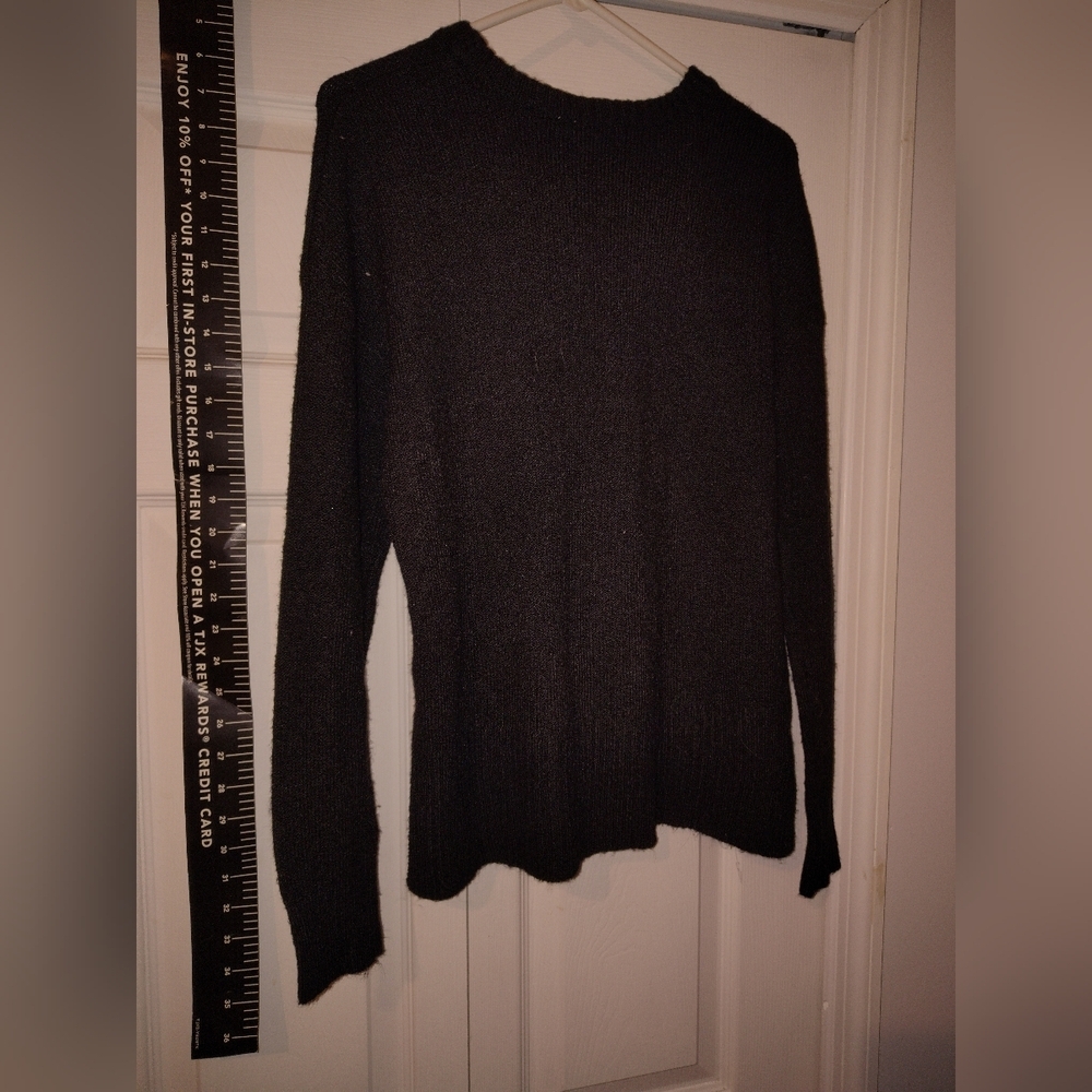Neiman Marcus Black Women's Sweatshirt